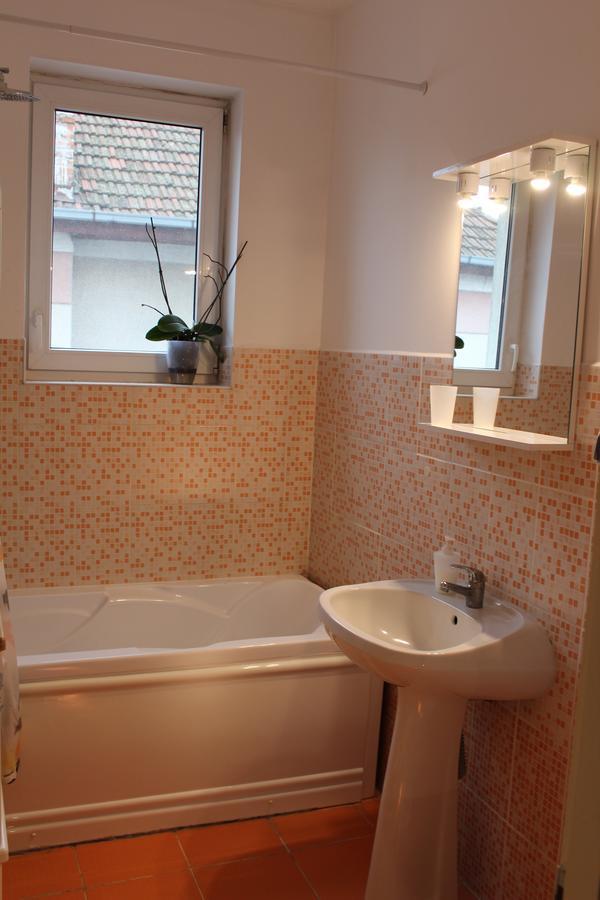 Aqua Apartments Satu Mare Luaran gambar